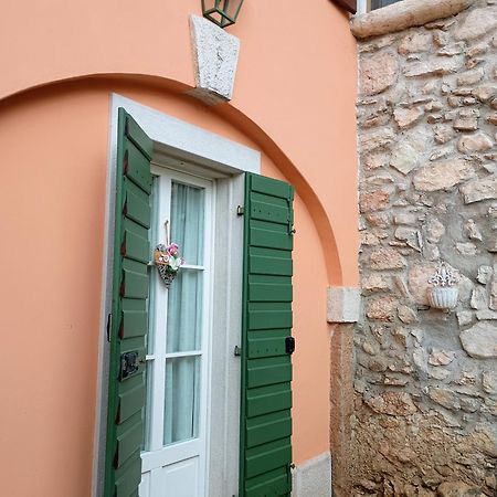 Apartmán Casa Del Capitello Caprino Veronese Exteriér fotografie