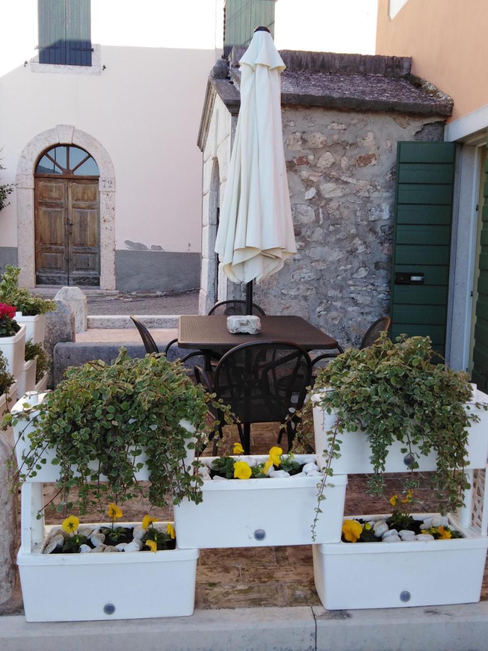 Apartmán Casa Del Capitello Caprino Veronese Exteriér fotografie